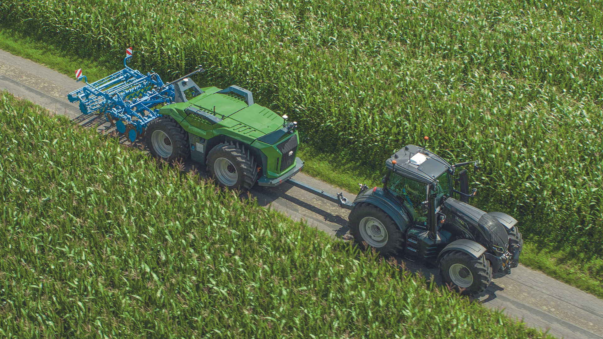 Agritechnica-Trends bei Traktoren: Ohne Fahrer, aber mit alternativen  Antrieben?