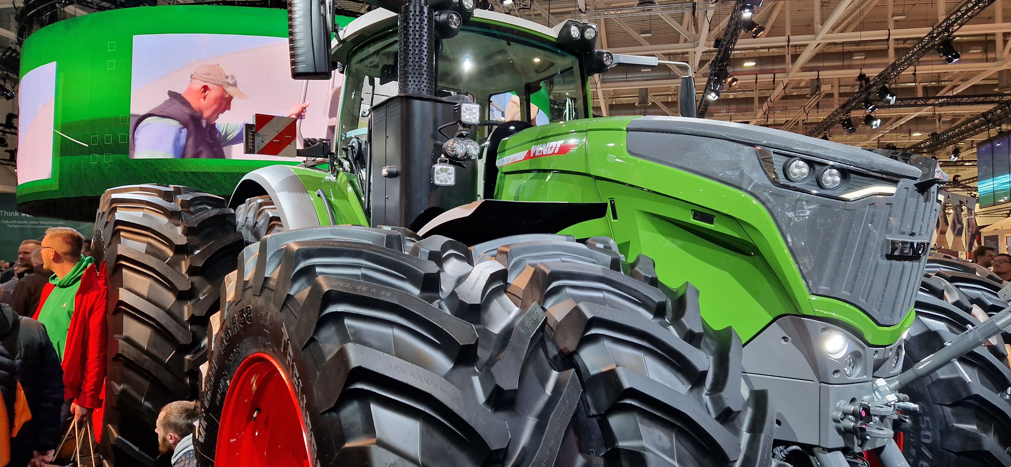 Fendt lüftet Prognose für verkaufte Traktoren 2023 – Wie geht's weiter mit  dem Traktorabsatz?